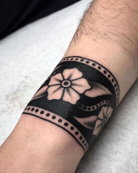 🕸WELLINGTON, NZ🕸 on Instagram: “Freehand cuff for Liam!! Thanks man!!” Tattoo Cuff, Cuff Tattoo, Wellington, Skull Tattoo, Tattoo Designs, Cuff, Tattoos, On Instagram, Instagram