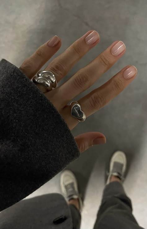 Clean Manicure, Jewelry Lookbook, Fall Nail Designs, Fall Jewelry, Bling Rings, Jewelry Inspo, Simple Jewelry, Toe Rings, Ring Collections