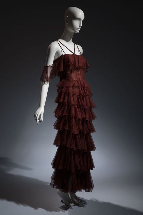 Tulle Evening Gown, Suzanne Lenglen, Jean Patou, 1930s Dress, French Fashion Designers, 1930s Fashion, Clothes Crafts, Designer Jeans, Historical Fashion