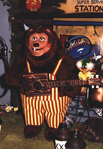 Rockafire Explosion, Showbiz Pizza, Bob Rock, Tom Y Jerry, Sette Nani, Chuck E Cheese, Bear Costume, Pizza Place, Fnaf Drawings