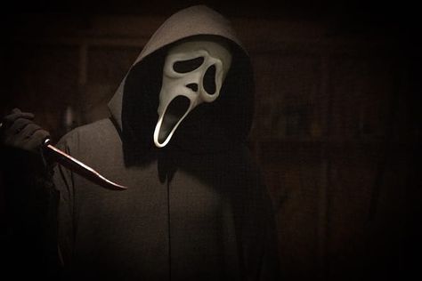 Horror Wallpaper Desktop, Wallpaper Scream, Ghostface Wallpaper, Jasmin Savoy, Horror Wallpaper, Savoy Brown, Scream Vi, Melissa Barrera, Ghost Mask