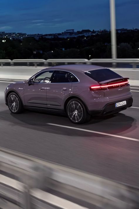 Porsche Cayenne Coupe 2024, Porsche Macan Aesthetic, Porsche 2024, Porsche Macan Electric, Macan Porsche, Porsche Suv, Porsche Macan Gts, Biker Aesthetic, Lux Cars