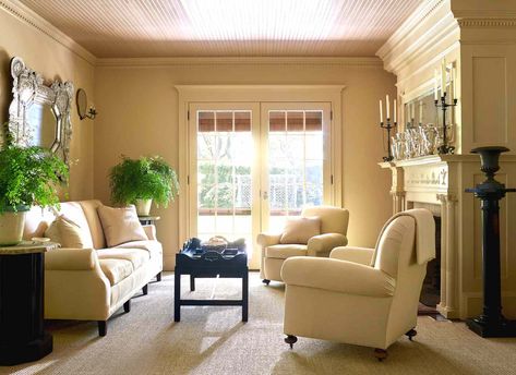 8 Butter Yellow Paint Colors That Will Bring a Charming, Serene Aesthetic to Every Room in Your Home Farrow And Ball Yellow Living Room, Soft Yellow Living Room, Yellow Wall Aesthetic, Pale Yellow Paint Colors, Yellow Foyer, Butter Yellow Paint, Sherwin Williams Yellow, Yellow Painted Rooms, Victorian Entryway