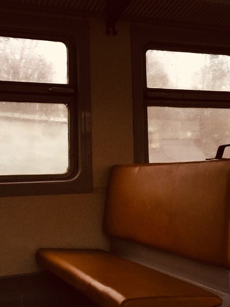 Train Seats Aesthetic, Train Seats Background, Train Seat Aesthetic, Old Train Interior, Old Train Aesthetic, Vintage Train Aesthetic, Train Seat, Old Train, Background Ideas