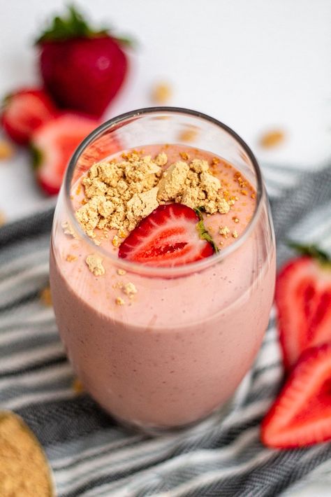 Easy Protein Packed PB and J Smoothie Adrenal Smoothie, Peanut Butter And Jelly Smoothie, Pb And J Smoothie, Healthy Protein Smoothies, Post Workout Protein Shakes, Pb And J, Strawberry Protein, Post Workout Smoothie, Pure Protein