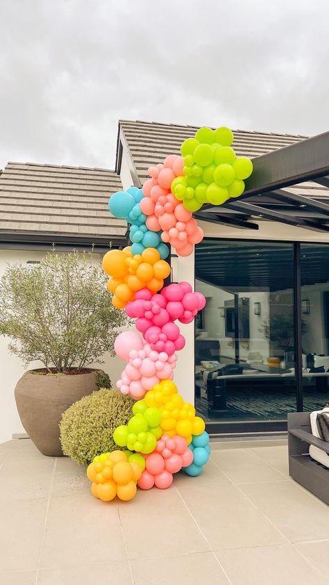 Bright Colored Party Decor, Colour Themes For Birthdays, Balloon Arch Colorful, Balloon Arch Colors, Colourful Balloon Arch, First Birthday Color Theme, Summer Balloons Decoration, Colorful Balloon Garland, Summer Balloon Arch