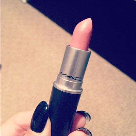 M.A.C lipstick color Angel a kim kardashian go to lipstick. Oh god angel is one of my faves and now I dont want it anymore! Mac Lipstick Angel, Mac Angel Lipstick, Mac Angel, Lipstick Colours, Mac Lipstick Colors, Mac Lipsticks, Olive Skin, Lipstick Color, Pink Shade