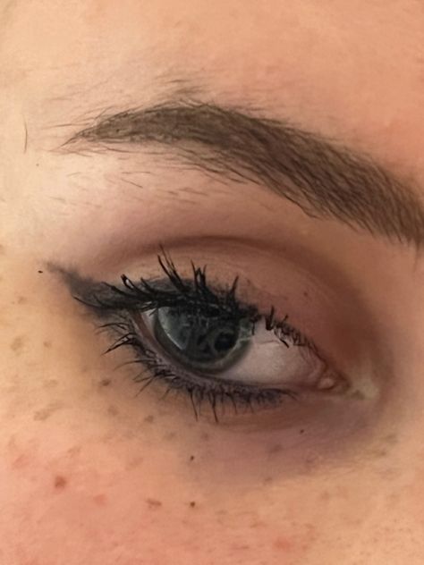 White Eyeliner With Black Eyeliner, Black Smokey Eyeliner, Water Line Eyeliner, Eyeliner Grunge, Eyeliner Inspo, Make Up Aesthetic, Smoky Eyeliner, Eye Eyeliner, Eyeliner Ideas