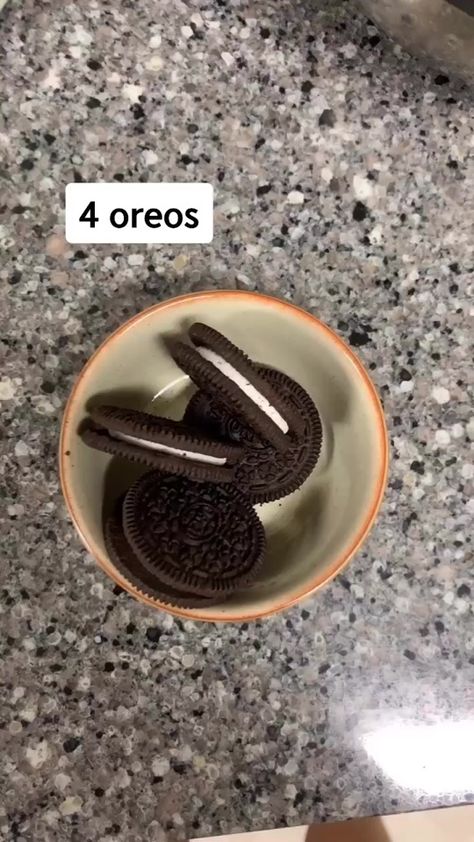 Cake Oreo, Oreo Recipes, Cake Mug, Food Video, Mug Recipes, Breakfast Meal, Mug Cakes, Oreo Cake, Fun Baking