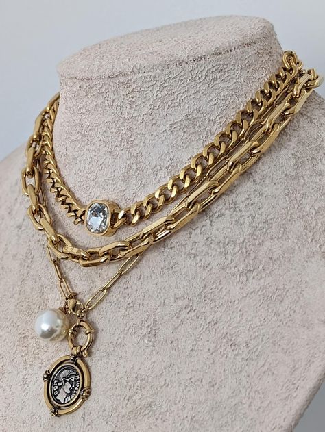 Chunky Gold Chain, Paperclip Necklace, Chain Diamond, Chunky Chain Necklaces, Big Pearl, Layered Necklace Set, Diamond Choker, Anna Wintour, Edgy Style