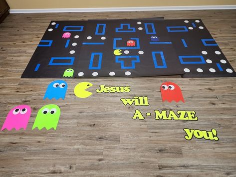 Board Game Themes Decorations, Game Board Decorations, Twists & Turns Vbs Decorations, Vbs Board Game Theme, Vbs Game Theme, Vbs Twists And Turns Crafts, Twist And Turns Vbs 2023 Decorations Diy, Vbs 2023 Twists And Turns Craft Ideas, Twist And Turns Vbs 2023 Crafts