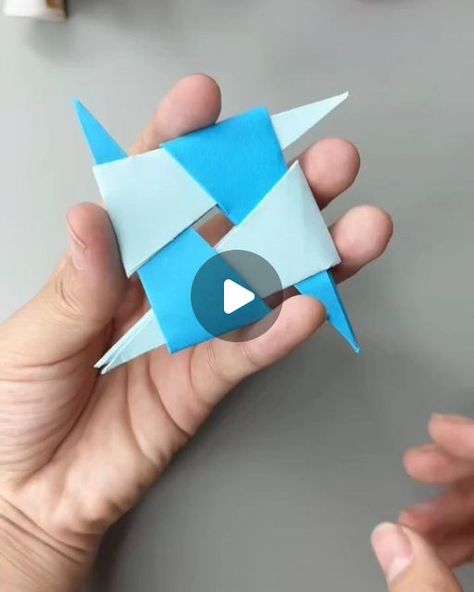 Aeroplane Made By Paper, Easy Craft Tutorials, Paper Crafts Airplane, Easy Paper Art, Easy Fun Arts And Crafts For Kids, Aeroplane Paper Craft, Easy Origami Crafts, How To Make Paper Plane, Paper Flying Crafts