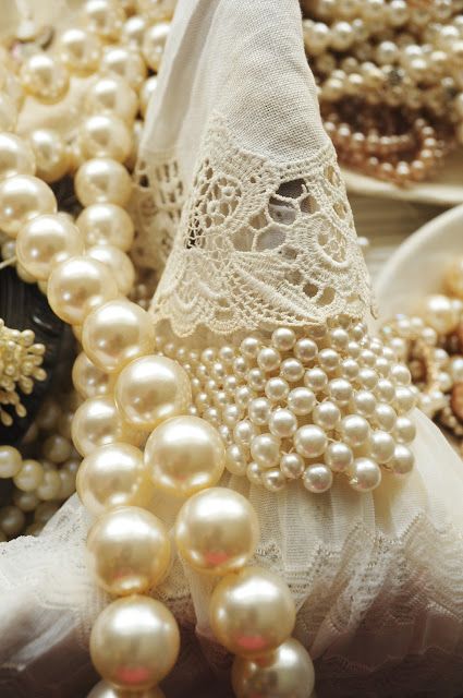 Faith, Grace, and Crafts: Pearls and Lace Thursday #121 Tray of Pearls! Lace Aesthetic, Pearl Aesthetic, Pearls And Lace, Lily Jewelry, Top Pearl, My Followers, String Of Pearls, Pearl And Lace, Pearl Cream