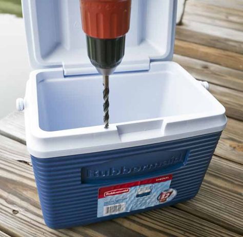 Homemade Cooler, Drinks And Snacks, Diy Cooler, Camping Diy, Kombi Home, Camping Hacks Diy, Spray Foam Insulation, Ice Chest, Diy Camping