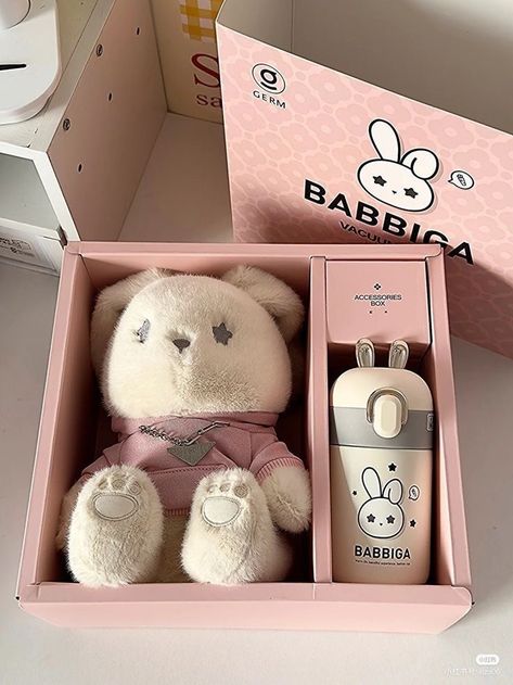 Barang Aesthetic, Aesthetic Objects, Gift Inspo, Cute Stuffed Animals, Cute Little Things, Diy Birthday Gifts, Cute Bear, Diy Birthday, Creative Gifts