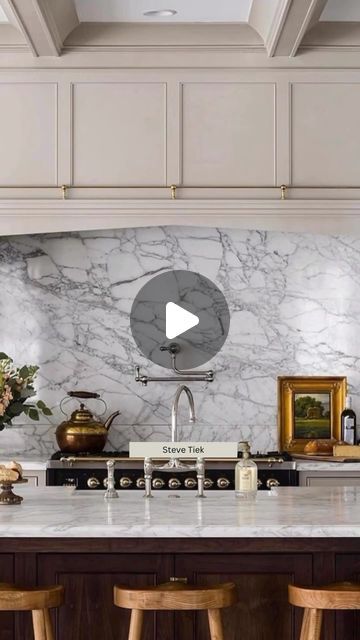 Lezley Nugent & Sylvia Scott on Instagram: "5 Tips for a kitchen that ages gracefully and builds lasting home equity! 

We definitely know the kitchen is where ALL the things happen. So when investing in your kitchen, make it count for the long haul, whether you plan to live there forever or may potentially sell-other new owners will pay well for the right design decisions !!
🎥 courtesy of and Designs featured:
@chitownhouse - subscribe to their channel for more kitchen details! 
@kelseyleighdesignco 
@stevetiek 
@ashleymontgomerydesign 
@akbdesign 
@amberinteriors 
@fordinteriordesign 
@werethewhites_ 
@maison.blonde 
.
#luxurylifestyle #luxuryrealestate #interiors #interiordesigninspo #dallas #interiorstyling #kitcheninspiration #realtortips #kitchengoals" European Cottage, Make It Count, Kitchen Details, Farmhouse Kitchen Design, Cottage Kitchens, Home Equity, Unlacquered Brass, Cottage Kitchen, Things Happen