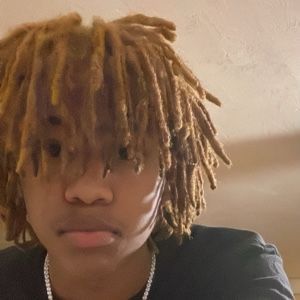 Rich Amiri Pfp, Rich Amiri, High Top Dreads, Dread Ideas, Avangard Fashion, Top Rappers, Bleached Tips, Underground Rappers, Cute Dreads