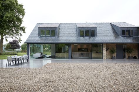 Modern Dormer Window, Modern Dormer, Farmhouse Extension, Dormer Window, Minimal Frame, Bungalow Exterior, Dormer Windows, Barn Conversion, Modern Country