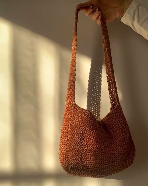 Knit Crossbody Bag, Crochet Bag Aesthetic, Trendy Crochet Bag, Diy Granny Square, Purses Patterns, Purse Patterns Free, Autumn Crochet, Crochet Crossbody Bag, Crochet Store