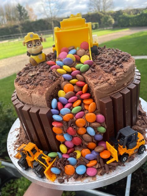 Digger Birthday Cake, Digger Cake, Construction Birthday Cake, Birthday Cake Design, Paw Patrol Birthday Cake, Construction Cake, Truck Cakes, 4th Birthday Cakes, Easy Cake Decorating