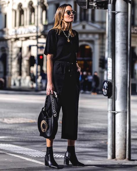 Outfit Nero, Chique Outfits, Looks Street Style, Looks Black, Outfit Trends, Urban Street Style, Black Women Fashion, All Black Outfit, 가을 패션