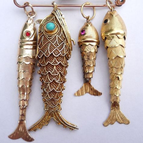 Catch of the day 🎣 Yes, I've reeled in these four articulated fish pendants and they are all live and listed! From lef Articulated Fish Pendant, Articulated Fish, Sapphire Eyes, Catch Of The Day, Baby Fish, Fish Jewelry, Antique Jewelry Box, Ocean Jewelry, Antique Engagement Rings