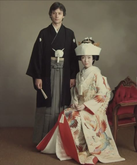 Japanese Wedding Dress Traditional, Japan Traditional Clothes, Wedding Dress Kimono, Edith Head Gowns, Traditional Japanese Wedding, International Couple, Weddind Dress, Japanese Wedding Dress, Japanese Wedding Kimono