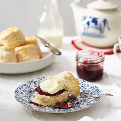 Collect this Lemonade Scones recipe by Copha. MYFOODBOOK.COM.AU | MAKE FREE COOKBOOKS Iron Chef Recipes, Lemonade Scone Recipe, Christmas Scones, Mary Berry Christmas, Lemonade Scones, Perfect Scones Recipe, Scrolls Recipe, British Christmas, Strawberry Tea