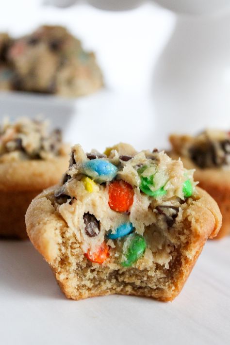 monster-cookie-cups Cookie Dip, Cookies Monster, Chocolate Chip Pudding, Cookie Cups Recipe, Chocolate Chip Pudding Cookies, Monster Cookie, Chewy Peanut Butter Cookies, Pudding Cookies, Chocolate Chip Cookie Bars