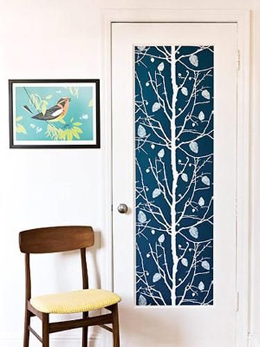 So really cool painting ideas! 30 Creative Interior Door Decoration Ideas Personalizing Home Interiors Wallpaper Door, Easy Home Improvement, Wallpaper Project, Diy Wallpaper, Door Makeover, Simple Wallpapers, Décor Diy, Painted Doors, Bedroom Aesthetic