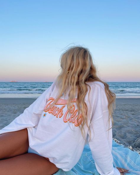 Greta Wilson on Instagram: “@_thebeachclub is having a new collection drop this Friday!!! :) I’m so obsessed with this crewneck & entire collection, every piece in…” Greta Wilson, The Beach Club, Beach Poses, Style Gift, Beach Club, Beach Pictures, Sorority, Rio De Janeiro, New Collection