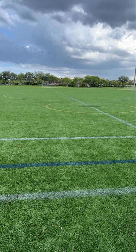 Football Vibe, Football Ground Snap, Soccer Pitch Aesthetic, Football Pitch Aesthetic, Football Practice Snap, Soccer Pitch, Football Practice, Aesthetic Football Field, Football Aesthetic Soccer