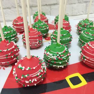 Holiday Cake Pop, Grinch Cake, Decorate Cake, Cake Pop Designs, Xmas Desserts, Apple Christmas, Cake Pop Decorating, Christmas Cake Pops, Christmas Cake Designs