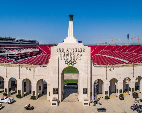 ICYMI - We added Los Angeles Memorial Coliseum in Los Angeles to the #SoCalLandmarks photography project in October 2021. Project documentation with 10 images is posted on our website at https://socallandmarks.com/index.php/2021/10/03/los-angeles-memorial-coliseum/ Los Angeles Memorial Coliseum, Los Angles, Ocean Park, University Of Southern California, Summer Olympics, Photography Projects, Favorite City, Pacific Ocean, Los Angeles California