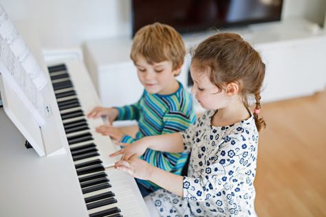 Getting Started Early: Piano Lessons for Toddlers & Preschoolers - Hoffman Academy Blog Music For Toddlers, Portable Piano, Piano Practice, Piano Keyboard, Music School, Playing Piano, Music Activities, Learn Piano, Boys Playing