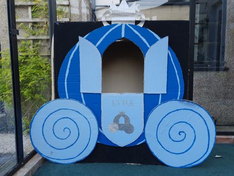 Shrek Onion Carriage Diy, Cinderella Props Diy, Cinderella Stage Design, Cinderella Carriage Diy, Prek Prom, Disney Hallway, Diy Cinderella Carriage, Cinderella Props, Cubicle Birthday Decorations