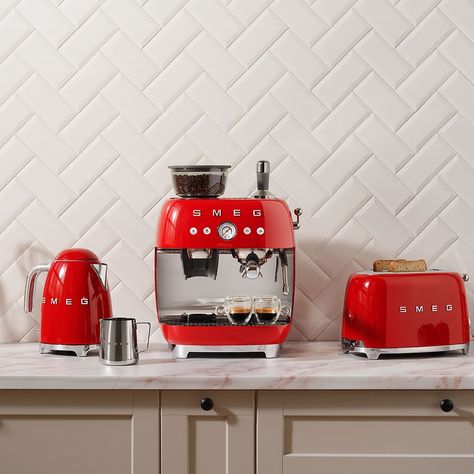 Start your day in style with the perfect morning trio: our Manual Espresso Coffee Machine, 2-Slice Toaster, and Electric Kettle. 🔴☕🍞 Elevate your breakfast routine with SMEG’s iconic retro collection, bringing both elegance and functionality to your kitchen. Cheers to mornings made better! Pictured: 1️⃣ 50’s Style Electric Kettle, Red, KLF03RDUS 2️⃣ Espresso Manual Coffee Machine, Red, EGF03RDUS 3️⃣50’s Style Two-Slice Toaster, Red, TSF01RDUS #FortheloveofSmeg #AtHomeWithSmeg #SmegCanada Barista Skills, Smeg Kettle, Kettle And Toaster Set, Barista Coffee, Kettle And Toaster, Retro 4, Range Cooker, Cafe Latte, Coffee Cafe