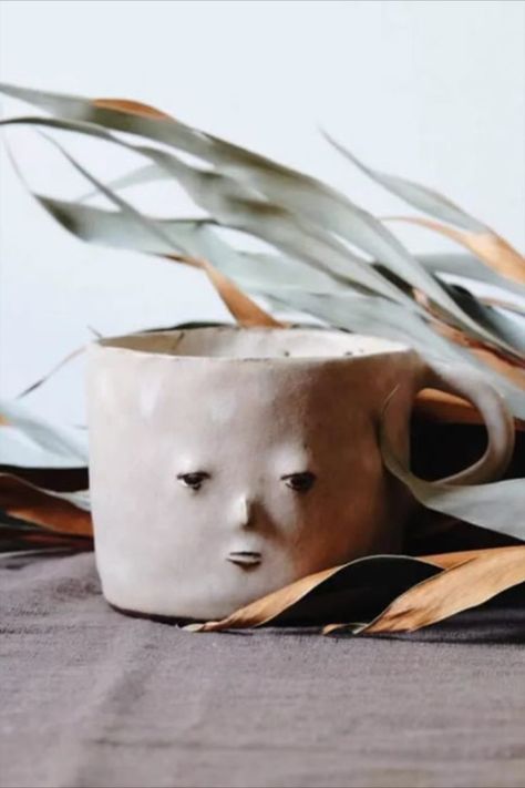 art ideas Easy Clay Ideas, Minimalist Ceramics, Crafts Clay, Clay Faces, Clay Pot Crafts, Pinch Pots, Pottery Crafts, Arte Inspo, Clay Art Projects