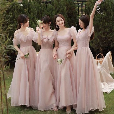 Gown For Bridesmaid With Sleeves, Princess Wedding Bridesmaids Dresses, Tulle Pink Bridesmaid Dress, Modest Wedding Bridesmaid Dresses, Pink Bridesmaid Dresses Sleeves, Sakura Bridesmaid Dress, Bridesmaid Elegant Dresses, Korean Wedding Bridesmaid, Japanese Bridesmaid Dresses