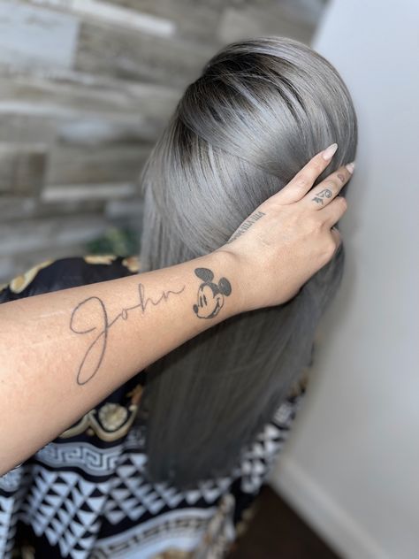 Silver Hair With Dark Roots, Silver Hair With Shadow Root, Dark Shadow Root, Hair With Dark Roots, Shadow Root, Dark Roots, Silver Hair, Infinity Tattoo, Hair Inspo