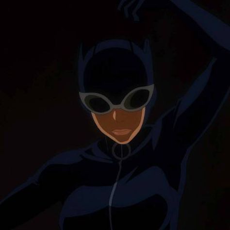 Catwoman screenshots, images and pictures - Comic Vine Cat Burglar, Catwoman Selina Kyle, Selina Kyle, Catwoman, Marvel Dc, A Cat, Dc Comics, Black Cat, Vines