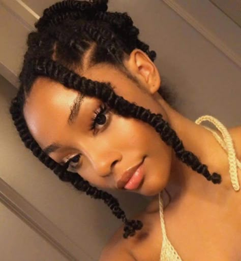 Hair Styles Twist, Partner Manifestation, Soul Partner, Girls Hair Styles, College Hairstyles, Braids Hairstyles Pictures, 4c Natural, Protective Hairstyles Braids, Hair Aesthetic