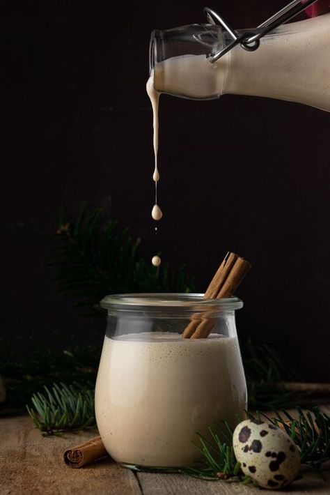 Whiskey Eggnog Christmas New Years Eve Drink - Photo by © Reka Csulak Three Pod Studio New Years Eve Drink, Homemade Whiskey, Christmas Food Photography, New Years Eve Drinks, Eggnog Latte, Coffee Shot, Food Art Photography, Restaurant Photography, Drink Photo