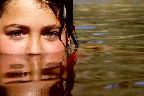 ‘In ten percent of child drownings, an adult will actually watch the child drown and have no idea what is happening.’ Photography Water, Water People, Reflection Photos, Treading Water, Photo Clips, Food Photography Styling, Family Posing, Photography Women, Kids Pictures