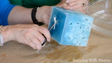 Make a cool Ice Candle using a milk carton and ice. As the ice melts it leaves holes in the candle. Great gift craft! Ice Candles, Home Made Gift Ideas, Wax Sachet, Ice Candle, Hippie Crafts, Hand Dipped Candles, Candle Dipping, Making Candles Diy, Candle Diy