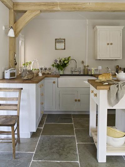 I really wanted to go with something a little bolder and moodier for our kitchen walls but I don't want to scare the landlord.  This is pretty similar to the color I'm planning for the living space so it's nice to see that it works well in the kitchen too. Farm Style Kitchen, Pretty Kitchen, Farmhouse Kitchen Design, Floor Ideas, Stone Cottage, Kitchen Farmhouse, Kitchen Diner, Cottage Kitchen, Farmhouse Kitchen Decor