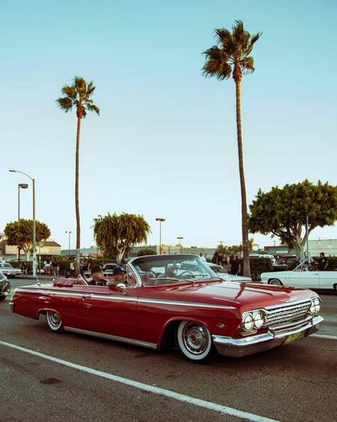 Low Riders Cars, Car Interior Organization, 1967 Chevrolet Impala, Unique Vehicles, Lowrider Trucks, 70s Cars, Old Vintage Cars, Custom Pickup Trucks, Lowrider Cars