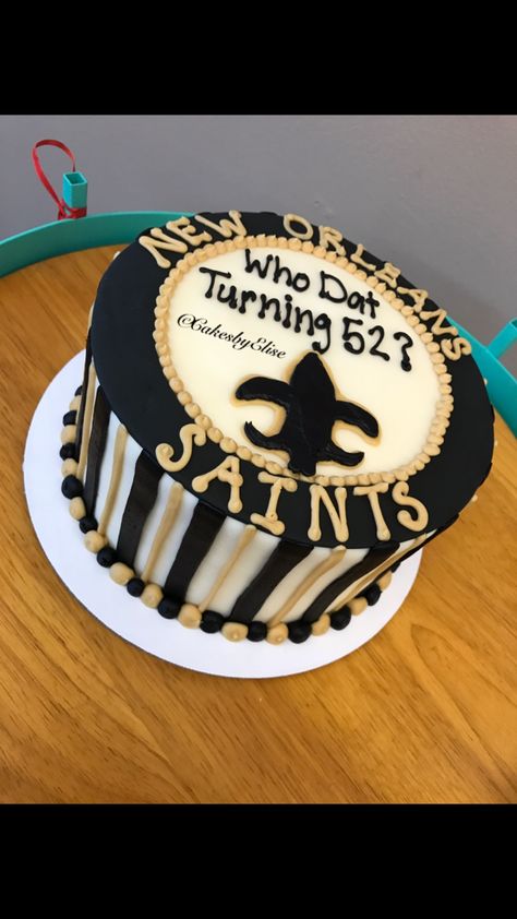 Saints Birthday Party Ideas, New Orleans Saints Cake, 49th Birthday Cake, 57th Birthday, Sports Themed Cakes, Football Theme Party, Birthday Cake For Him, Cake Day, Amazing Food Art