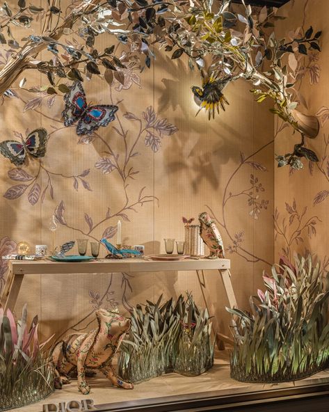 Bag Shop Interior, Enchanted Forest Creatures, Luxury Window Display, Cordelia De Castellane, Enchanted Forest Decorations, Spring Window Display, Dior 2023, Fancy Shop, Store Window Displays