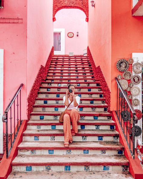 mercado 28 cancun pink stairs girl Cancun Mexico Pictures, Cancun Pictures, Downtown Cancun, Things To Do In Cancun, Cancun Photos, Mexico Pictures, Cancun Vacation, Cancun Beaches, Cancun Trip